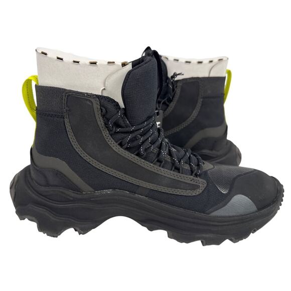 Sorel Sneaker Boot Mid Kinetic Breakthru Venture Mid Womens 8.5 WP Black Yellow - Picture 4 of 11